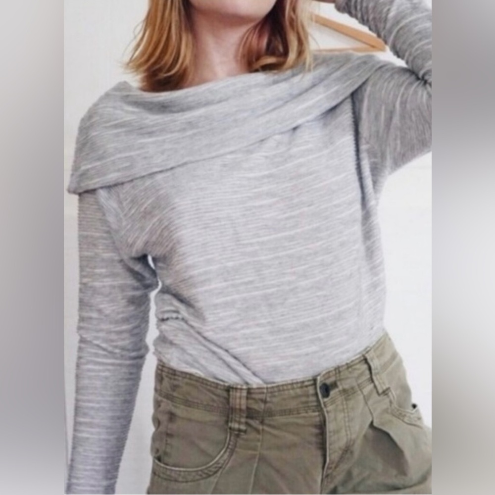 Anthropologie Dolan Left Coast Cowl Neck Top grey white size medium